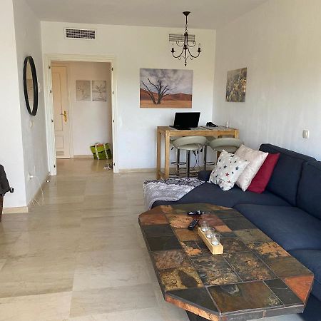 Bahia De Casares Apartment Естепона Екстериор снимка