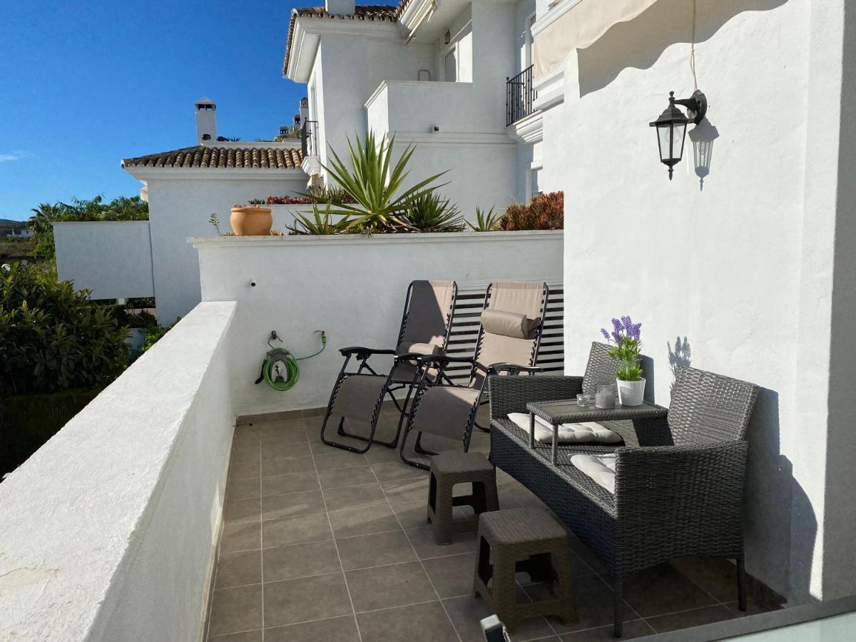 Bahia De Casares Apartment Естепона Екстериор снимка