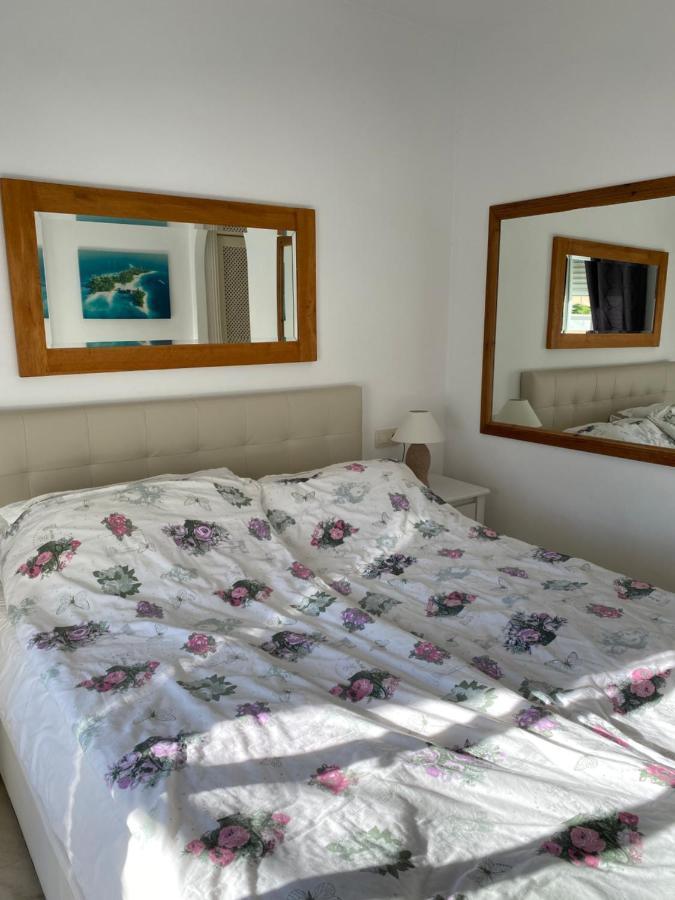 Bahia De Casares Apartment Естепона Екстериор снимка