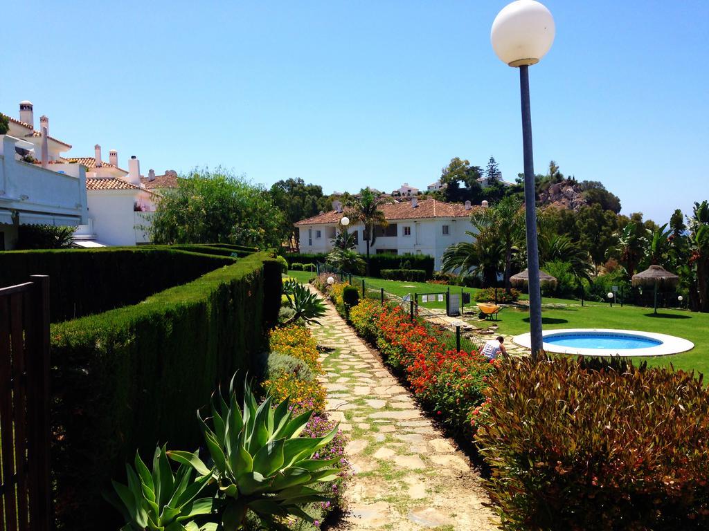 Bahia De Casares Apartment Естепона Екстериор снимка
