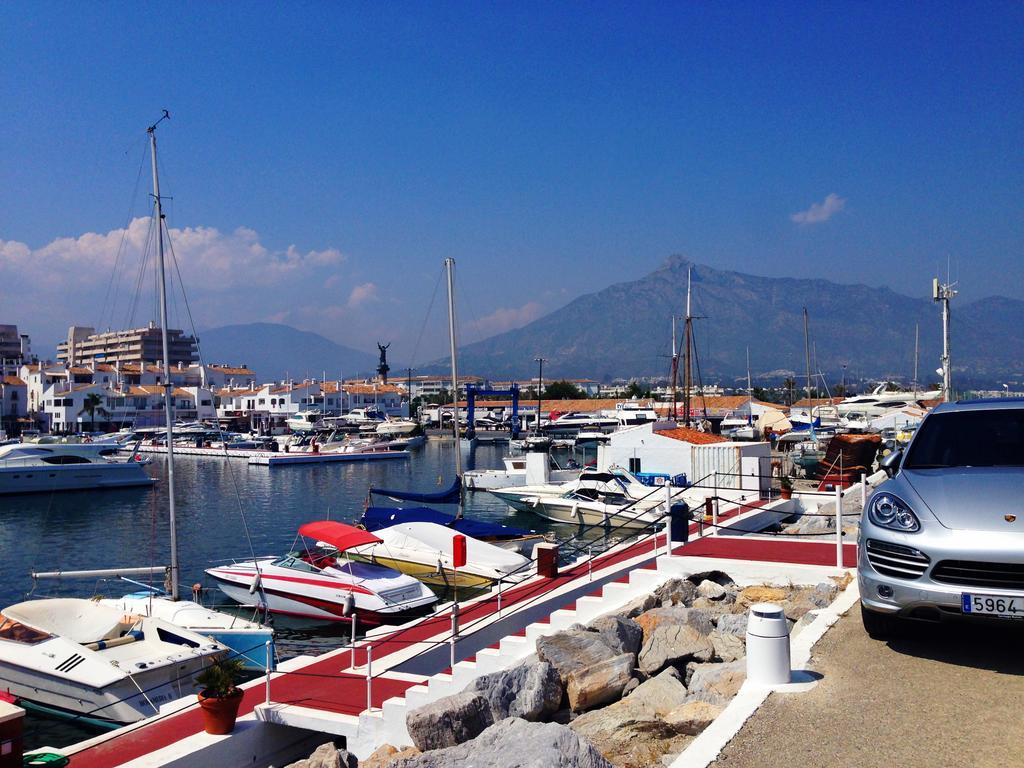 Bahia De Casares Apartment Естепона Стая снимка
