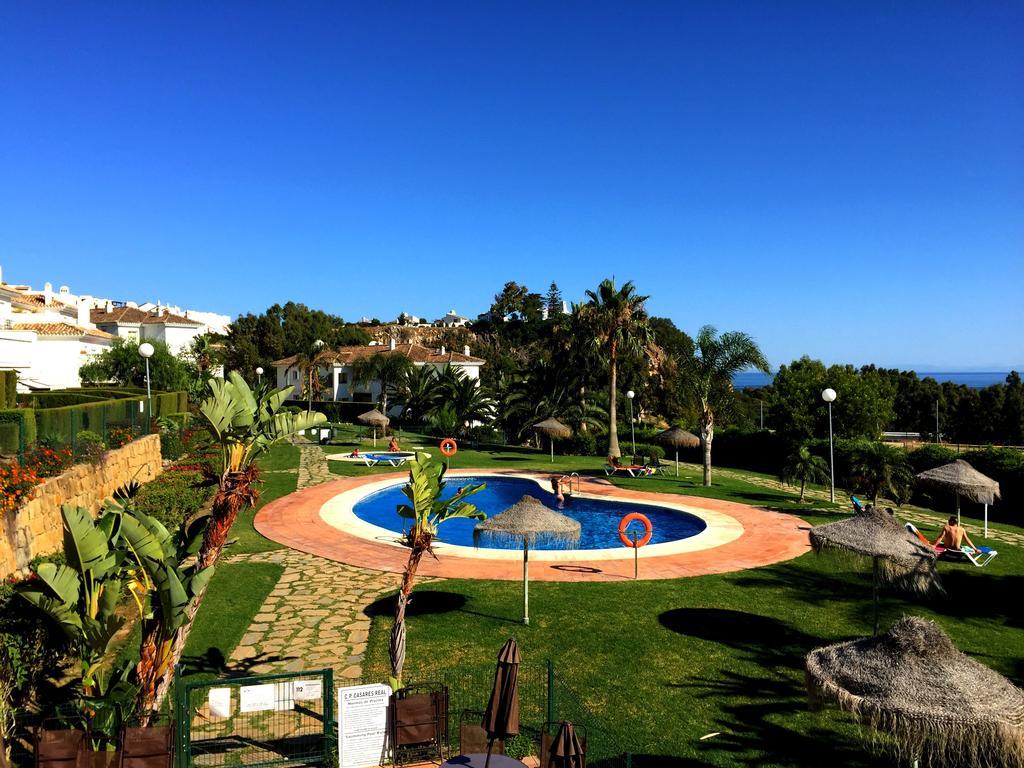 Bahia De Casares Apartment Естепона Стая снимка