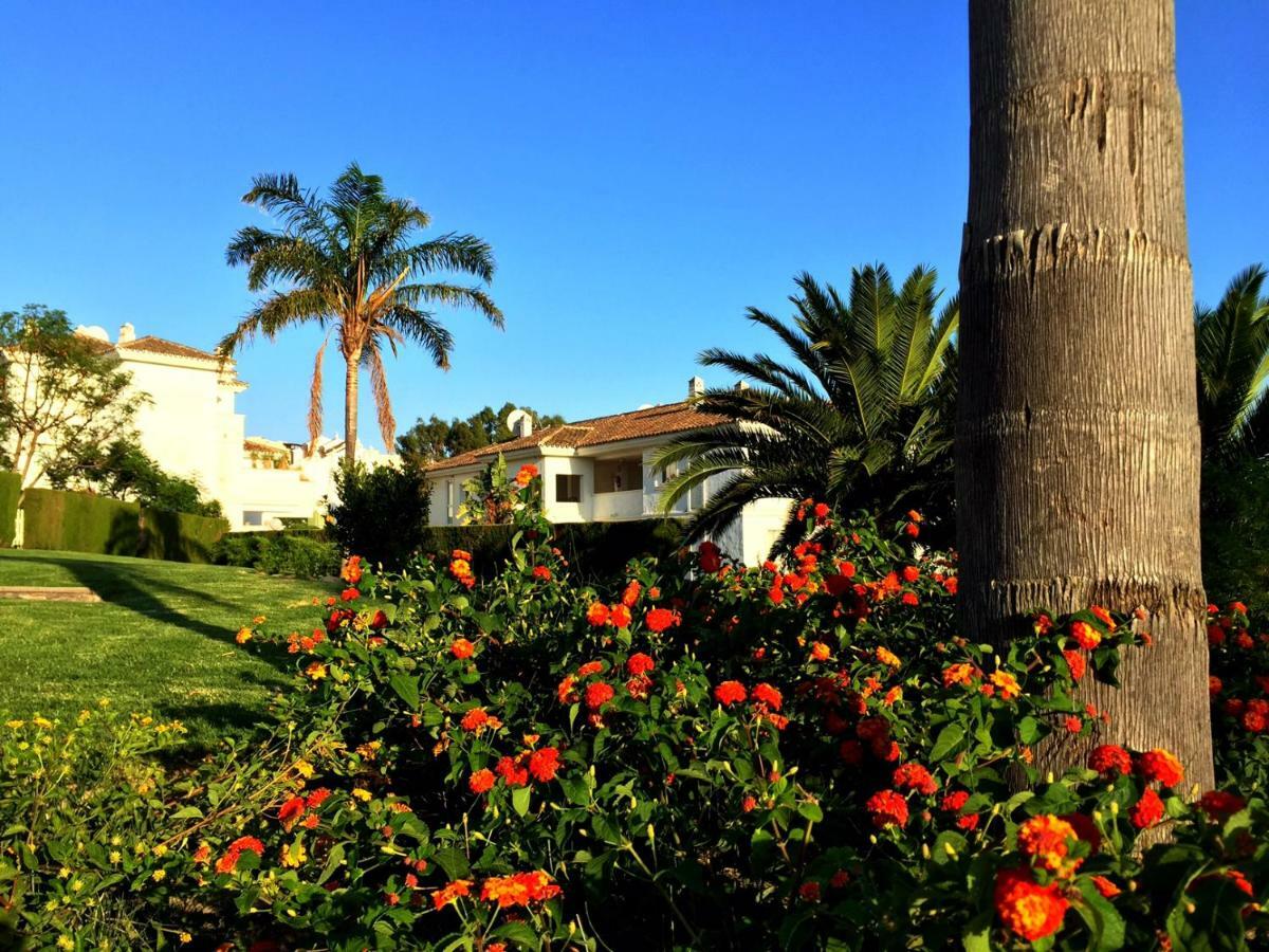 Bahia De Casares Apartment Естепона Екстериор снимка